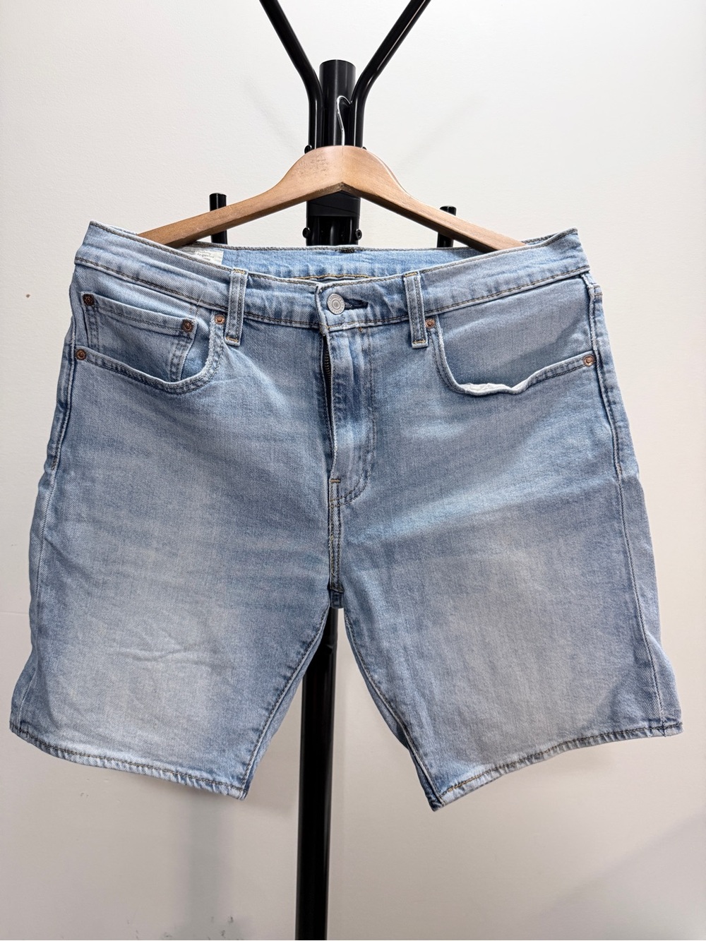 Levi's Light Blue Denim Cut-Off Shorts SZ 34 x 9L
